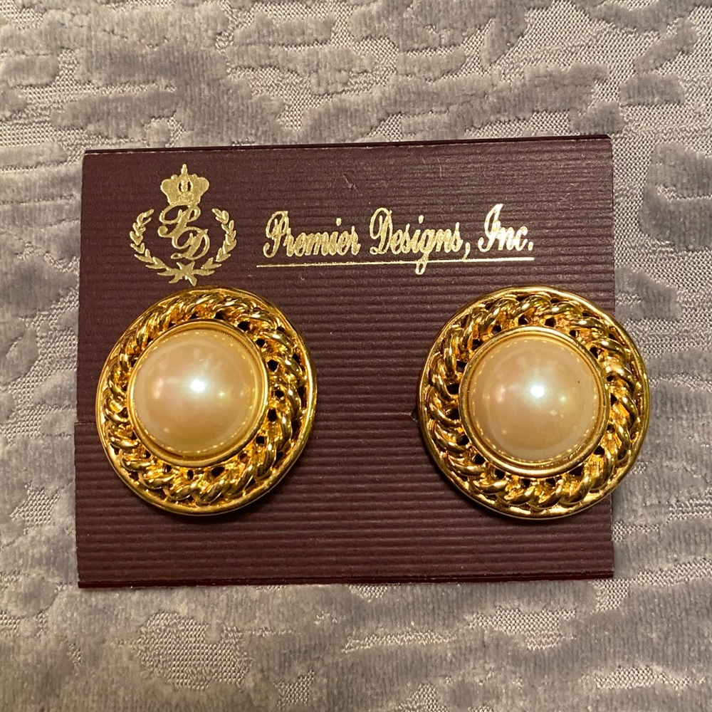 Premier Designs clip earrings